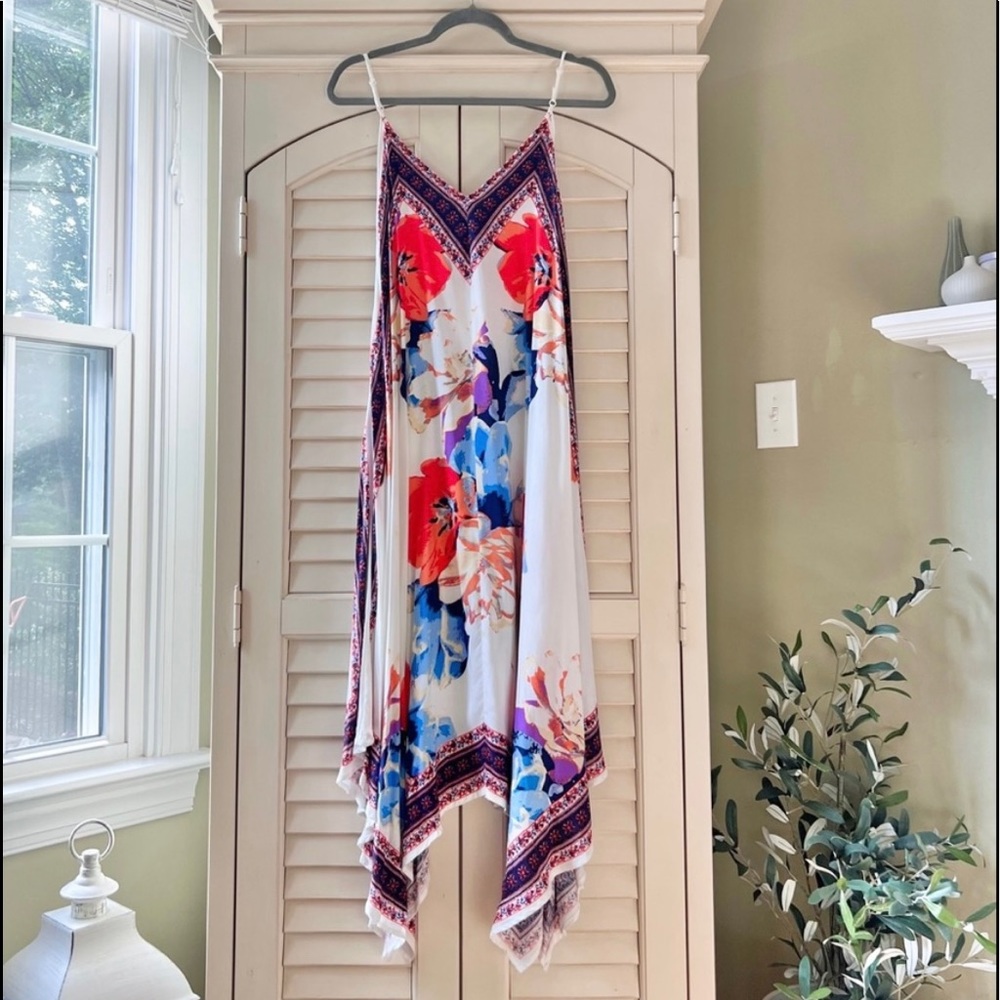Boho Floral Medium Cottagecore V-Neck Handkerchief Hem Maxi Dress